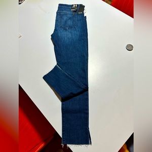 Joe’s Skinny Ankle NWT 31